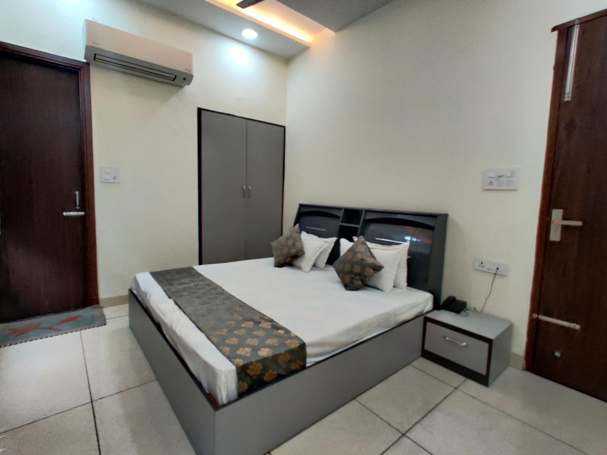 Himalya Boutique Home Stay Amritsar Exterior photo